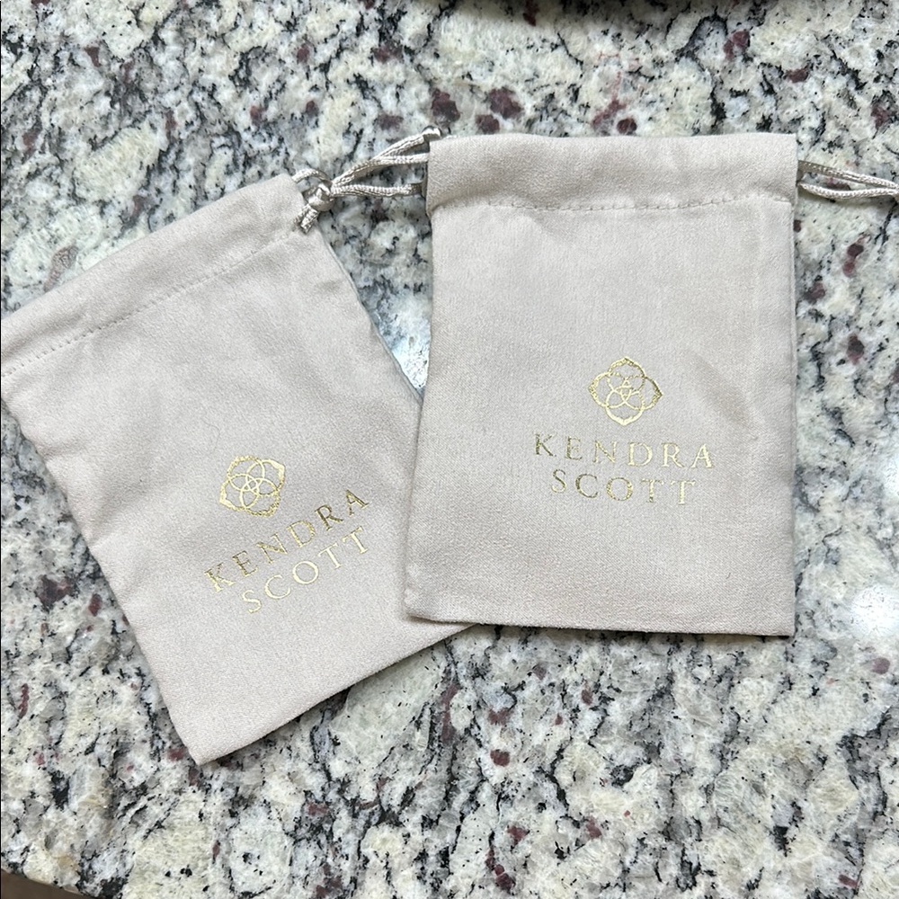 Kendra Scott Jewelry Pouches - Cream and Gold